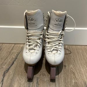 Girl’s Jackson Ice Skates